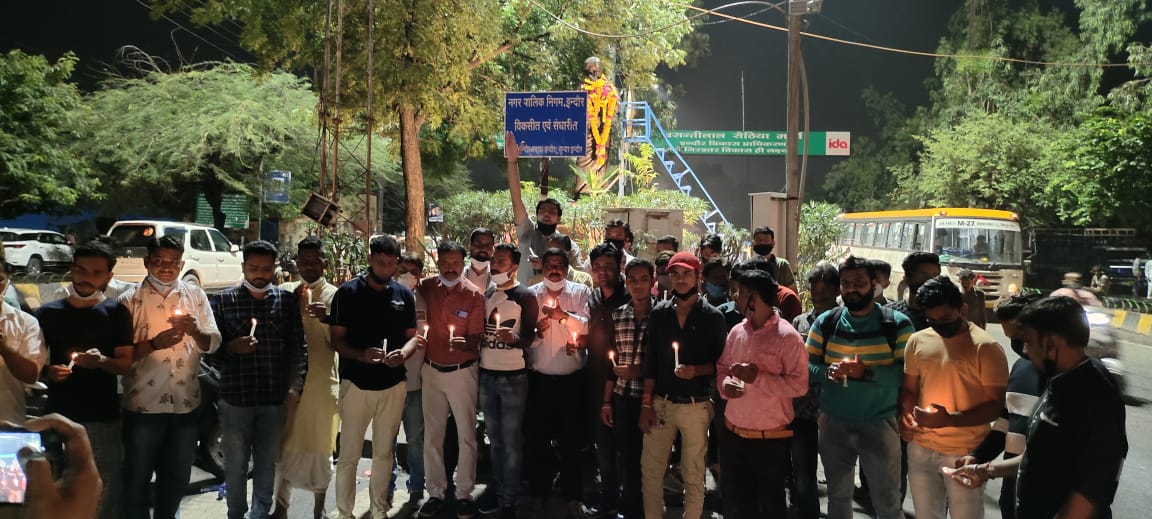 पंडित चन्द्र शेखर आज़ाद को परशुराम युवा सेना की और से श्रद्धांजलि