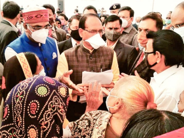 भोपाल गैस पीड़ित कल्याणी बहनों की पेंशन पुन: शुरू