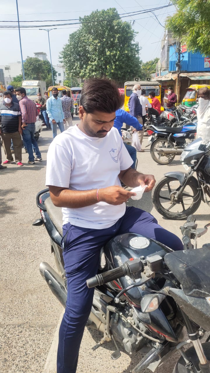 Indore News : मास्क नहीं लगाने वालों के खिलाफ विरुद्ध अभियान शुरू, आज कटे इतने चालान