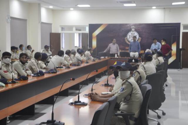 डायल-100 में कार्यरत पुलिस बल के लिए हुआ प्रशिक्षण कार्यशाला का आयोजन
