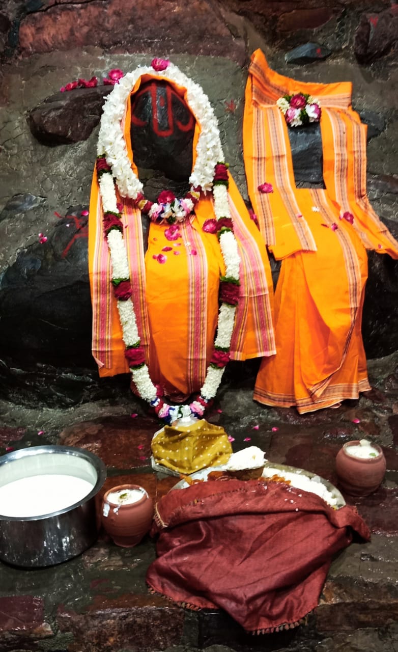 श्री गिरिराज दर्शन लाइव