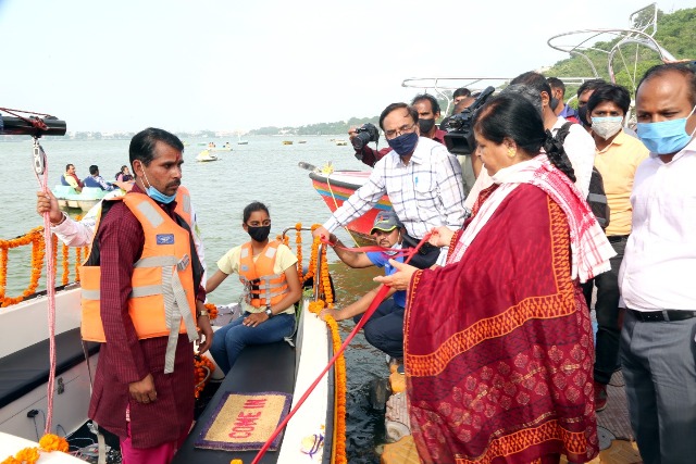 अब भोपाल ताल में ले समुद्र में चलने वाली सेलिंग बोट का आनंद