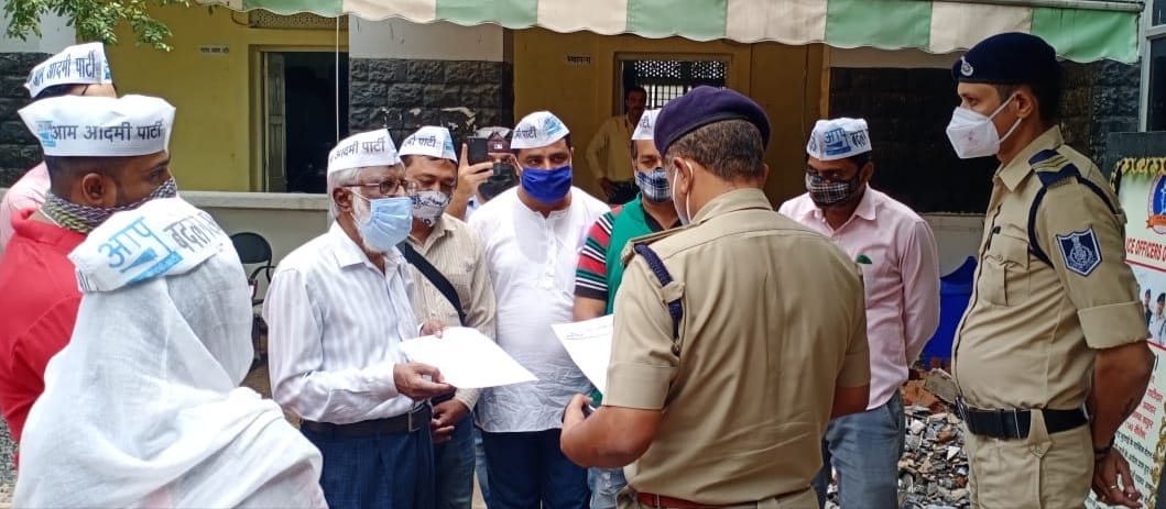 Indore: चूड़ीवाले से मारपीट के मामले का AAP ने किया विरोध