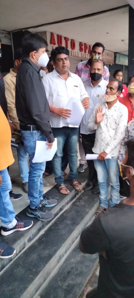 Indore News: रेडीमेड व्यापारी गुंडागर्दी पर उतारू, गर्भवती महिला के साथ की बदसलूकी