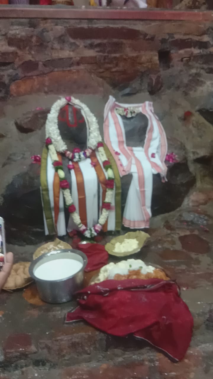 श्री गिरिराज दर्शन लाइव