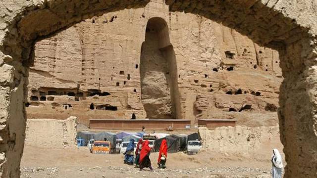 बुद्ध के हत्यारों का भारत में स्वागत !