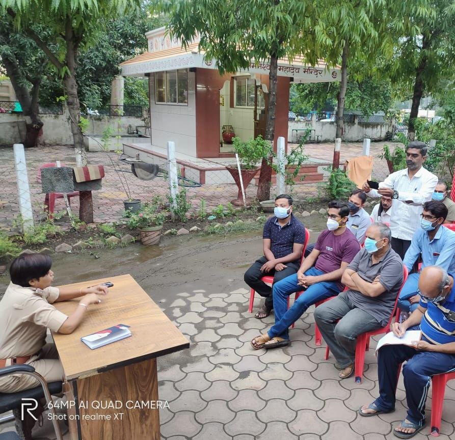 जनता-पुलिस सहयोगी होकर रोकेंगी अपराध, कर्मचारियों के बीच हुई बैठक