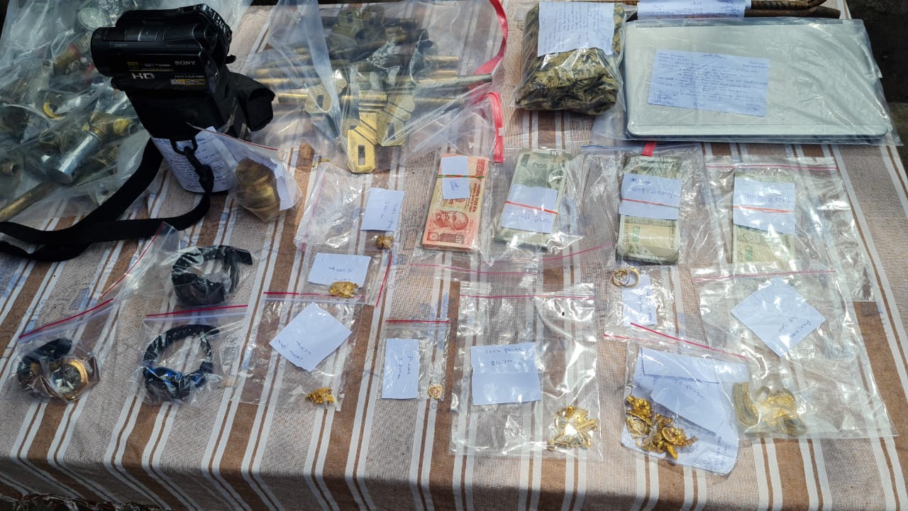Indore News: पुलिस ने बदमाशो का किया पर्दाफाश, सोने चांदी के आभूषण समेत कीमती चीज़े बरामद