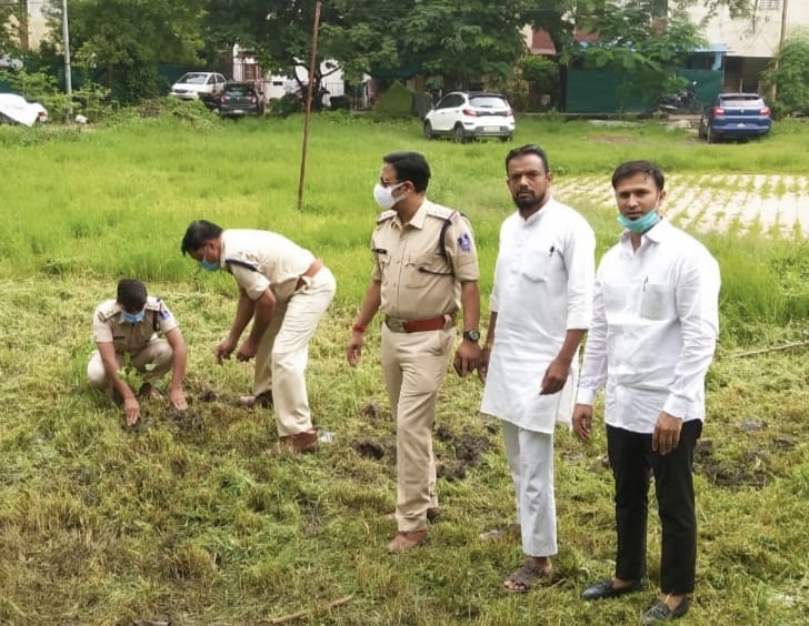 Indore News: हर घर एक पेड़ महाअभियान के अंतर्गत पौधारोपण कार्यक्रम आयोजित