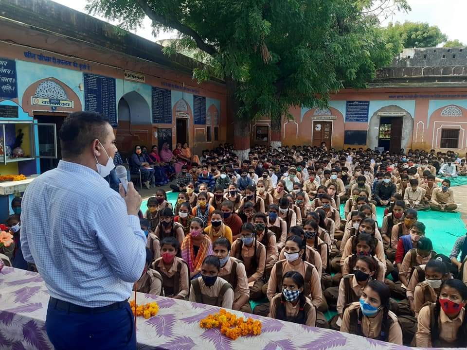 उच्च नैतिक मूल्यों वाले "मानवतावादी विश्व समाज" का निर्माण करना है: किशन सहाय