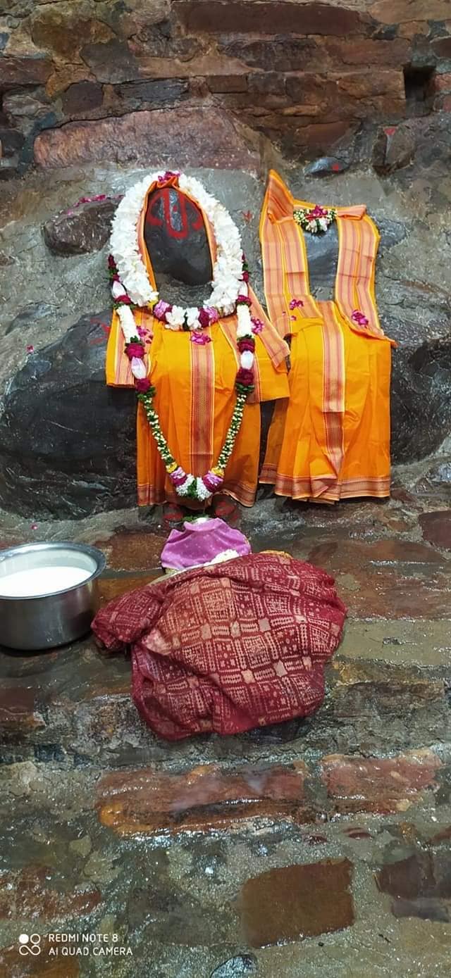 गिरिराज बाबा लाइव दर्शन