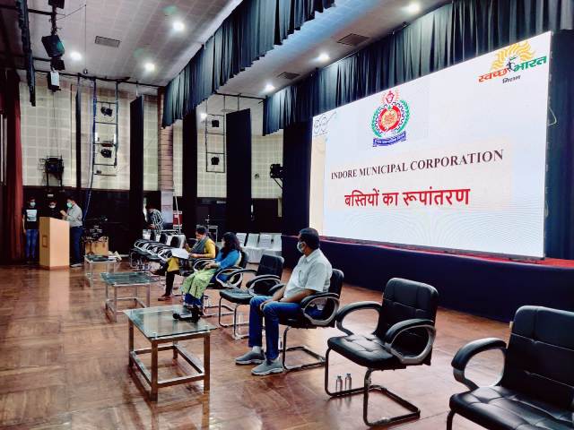 Indore News : आयुक्त द्वारा डेंगू, मलेरिया एवं अन्य मौसमी बीमारियों की समीक्षा बैठक