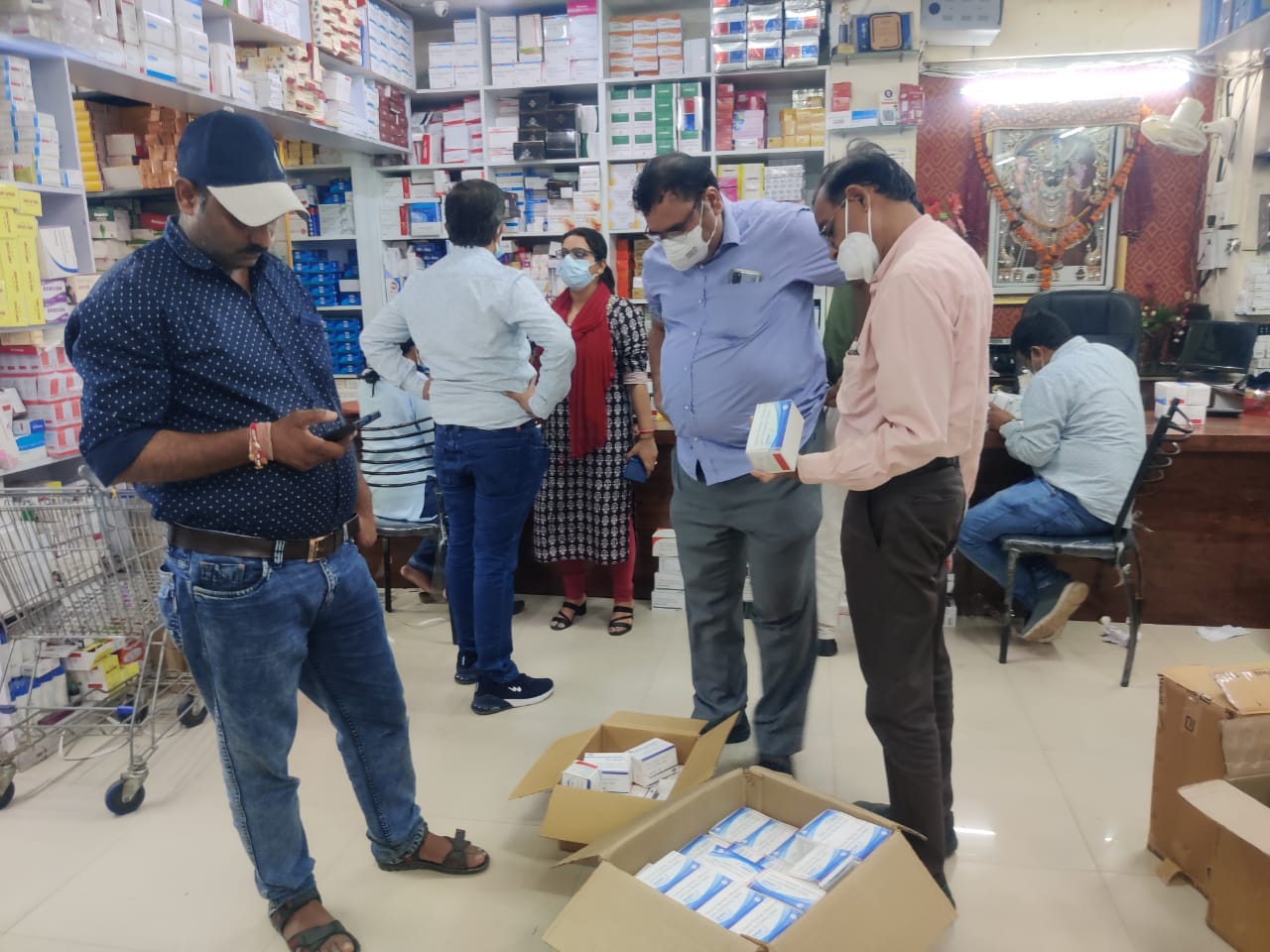 Indore News : क्राईम ब्रांच की ड्रग माफियाओ के विरुद्ध सख्त कार्यवाही, करीब 72 बाक्स किये बरामद