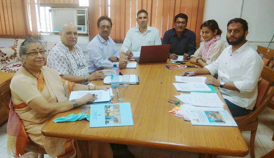 20 करोड़ लोगों के लिए नीति निर्धारण, नए सिरे से जातियों की पहचान