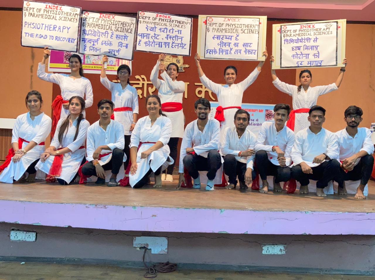 इंडेक्स के स्टूडेंट्स ने नुक्कड़ नाटक के माध्यम से किया जागरूक