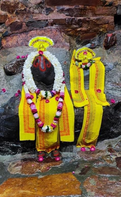 श्री गिरिराज दर्शन लाइव
