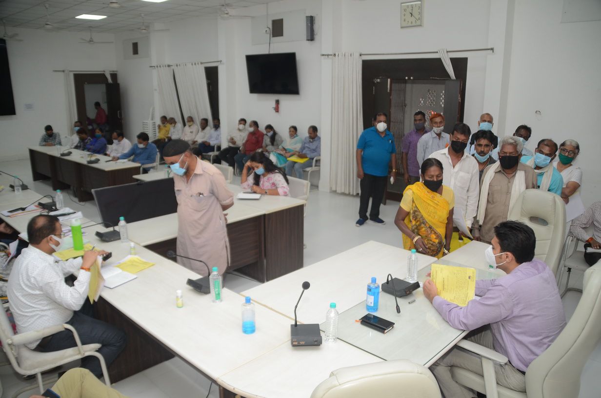 जिला विकास समन्वय एवं निगरानी समिति की बैठक हुई सम्पन्न, सांसद फिरोजिया ने की अध्यक्षता