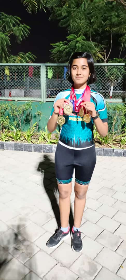 Indore News: माउंट लिट्रा की छात्रा ने रोलर स्केटिंग में जीता गोल्ड