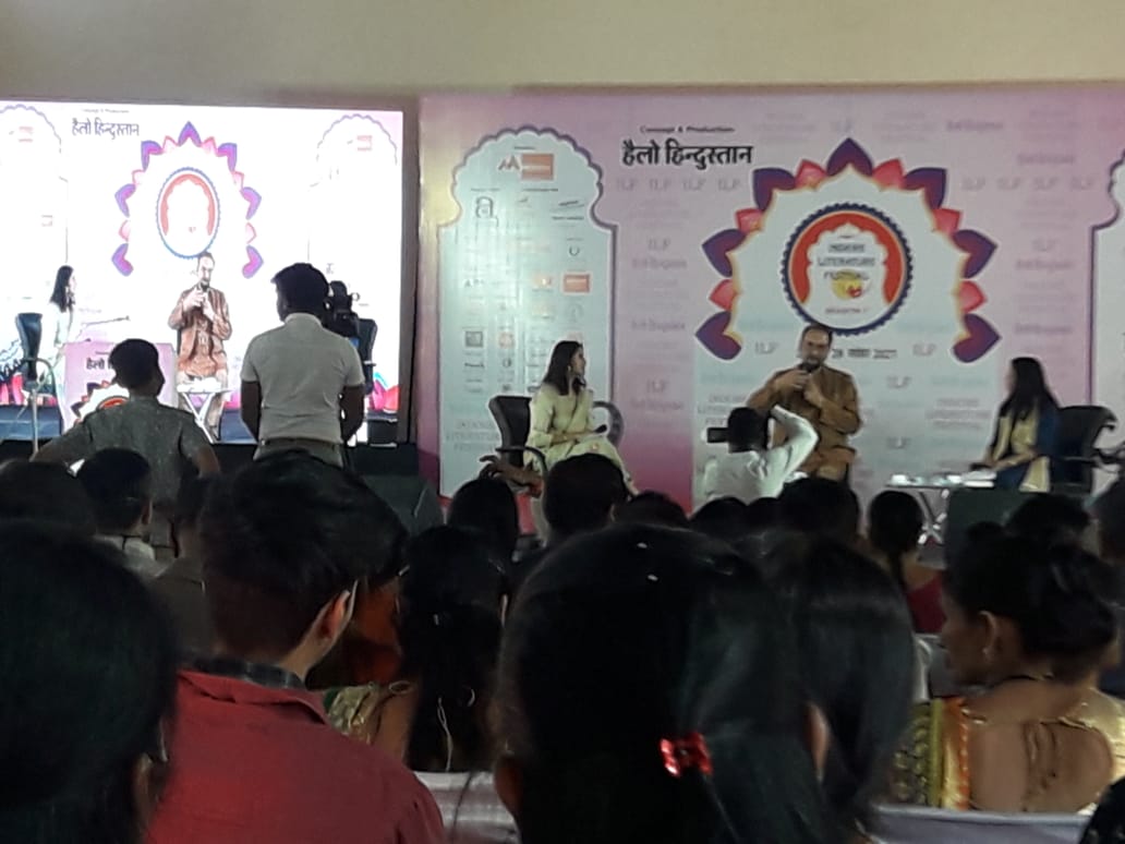 इंदौर आकर मैं बहुत अधिक प्रभावित हुआ हूं - कबीर बेदी