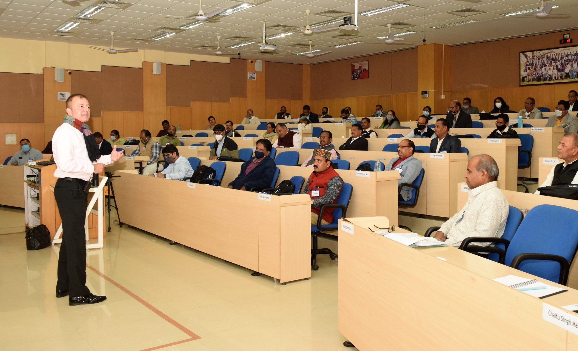 IIM इंदौर ने CM राइज़ स्कूलों के स्कूल प्रधानाचार्यों के लिए किया क्षमता निर्माण पाठ्यक्रम आयोजित