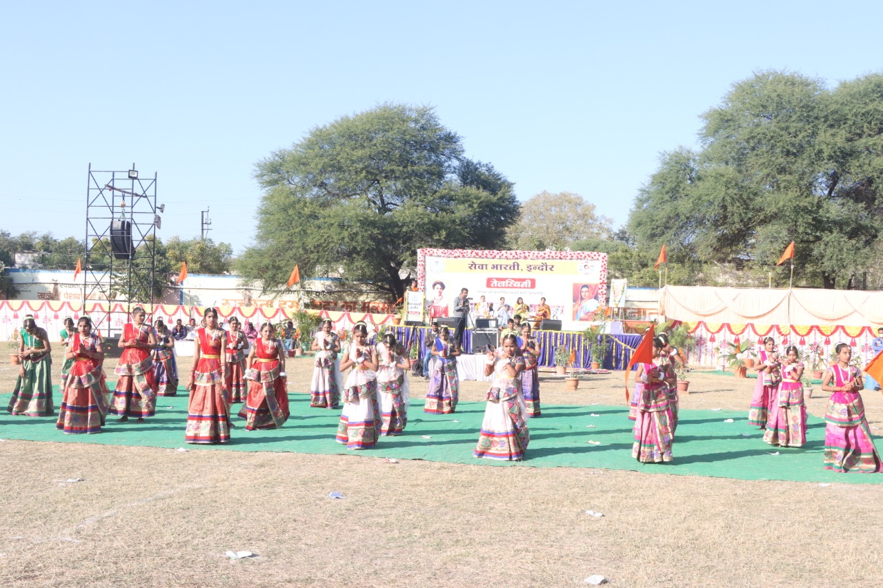 Indore News : इंदौर में आयोजित हुआ 432 कन्याओं का सांस्कृतिक कार्यक्रम