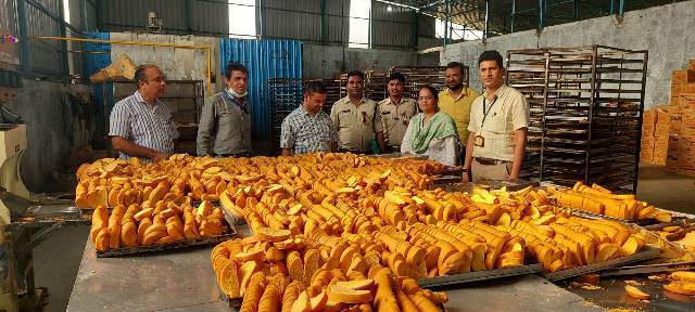Ujjain News : अवैध सनराइज बेकरी पर चला बुल्डोजर