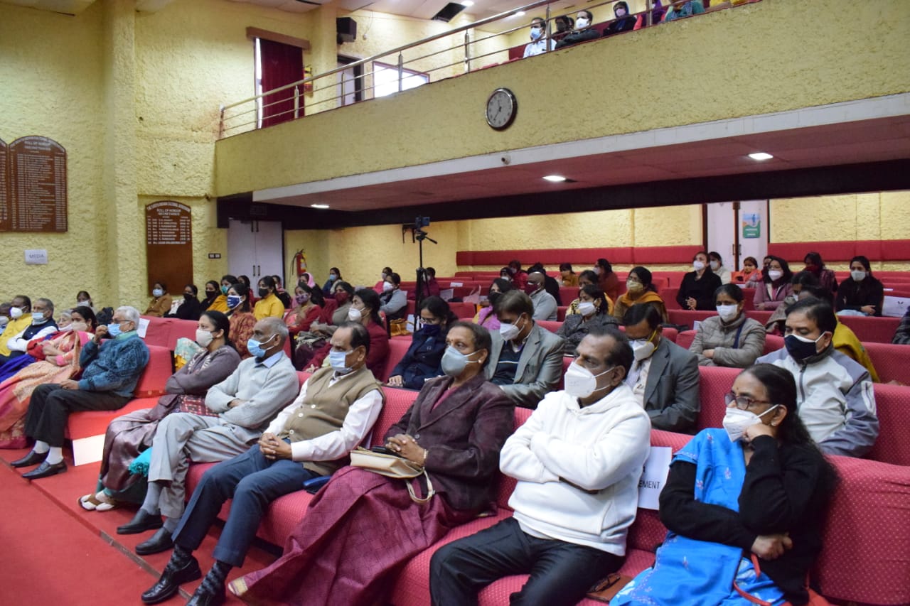बच्चों को अच्छा नागरिक बनाना शिक्षकों की ही जिम्मेदारी : अमित प्राण माताजी