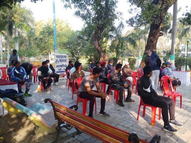 आत्मनिर्भर जीरो वेस्ट वार्ड 73 के रहवासी के साथ स्वच्छता संवाद