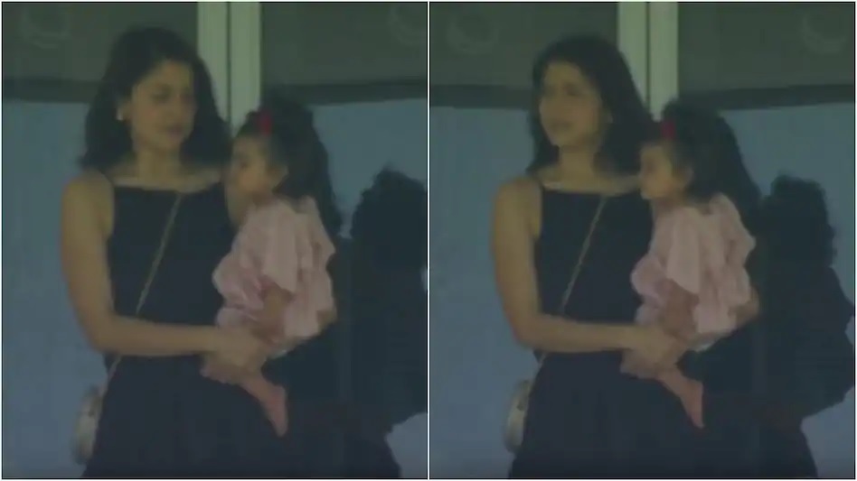 Ind Vs Sa: मैच के दौरान Anushka के साथ स्पॉट हुई Vamika, देखें फोटो