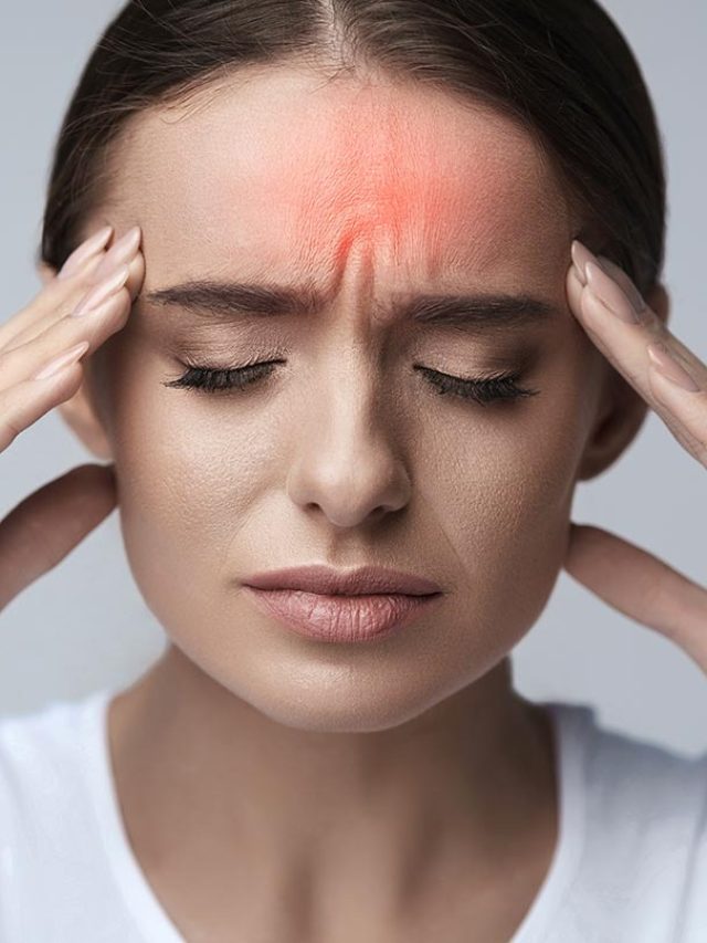 इन चीजों के सेवन से बढ़ सकता है Migraine का दर्द