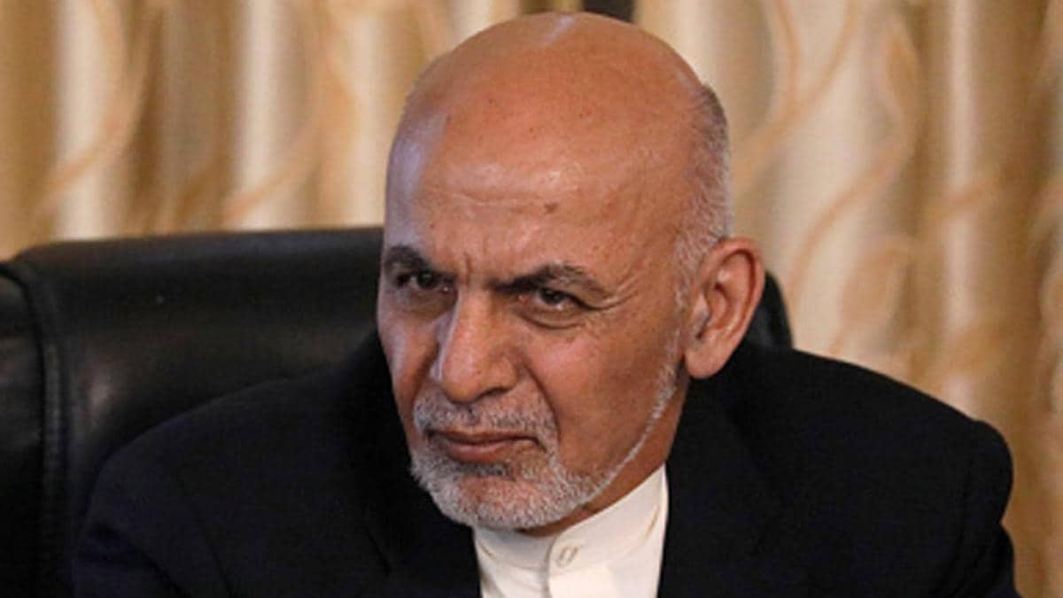 Afghanistan और Ukraine के राष्ट्रपति में है जमीन आसमान का फर्क, एक बना भगोड़ा, जबकि दुसरा देशभक्ति की बना मिसाल, पढ़े यहां
