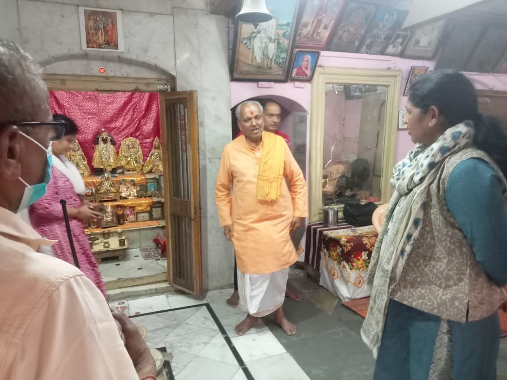 Indore विकास की अनूठी पहल, मंदिर प्रबंधन ने बाधक हिस्सा हटाने की दी सहमति