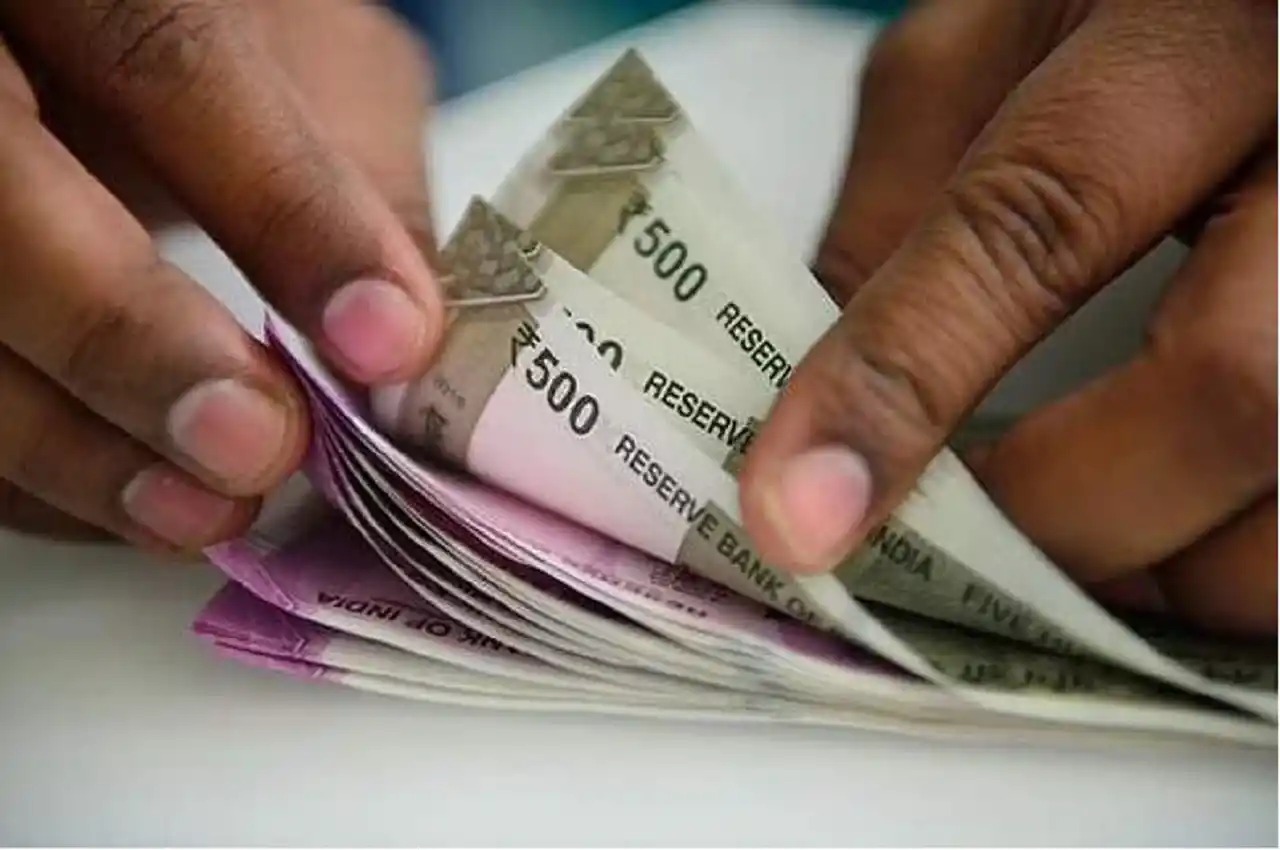 7th Pay Commission: होली से पहले केंद्रीय कर्मचारियों को मिल सकती है Good News! सरकार कर सकती है ये ऐलान