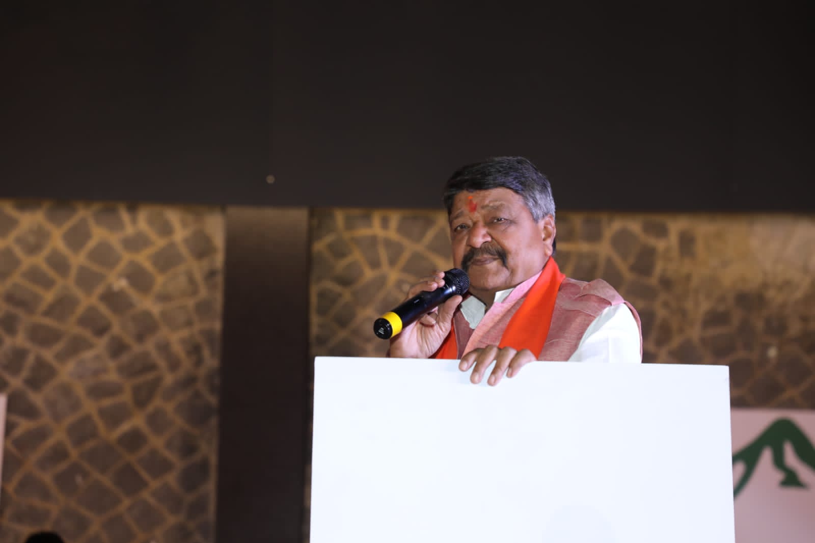 Indore : अब खुली हवा में लीजिए मूवी थिएटर का मजा, MP में खुला पहला ओपन एयर ड्राइव-इन थिएटर