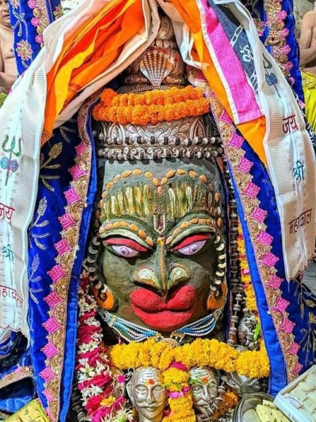 16 April: श्री महाकालेश्वर ज्योतिर्लिंग का आज का भव्य श्रृंगार दर्शन