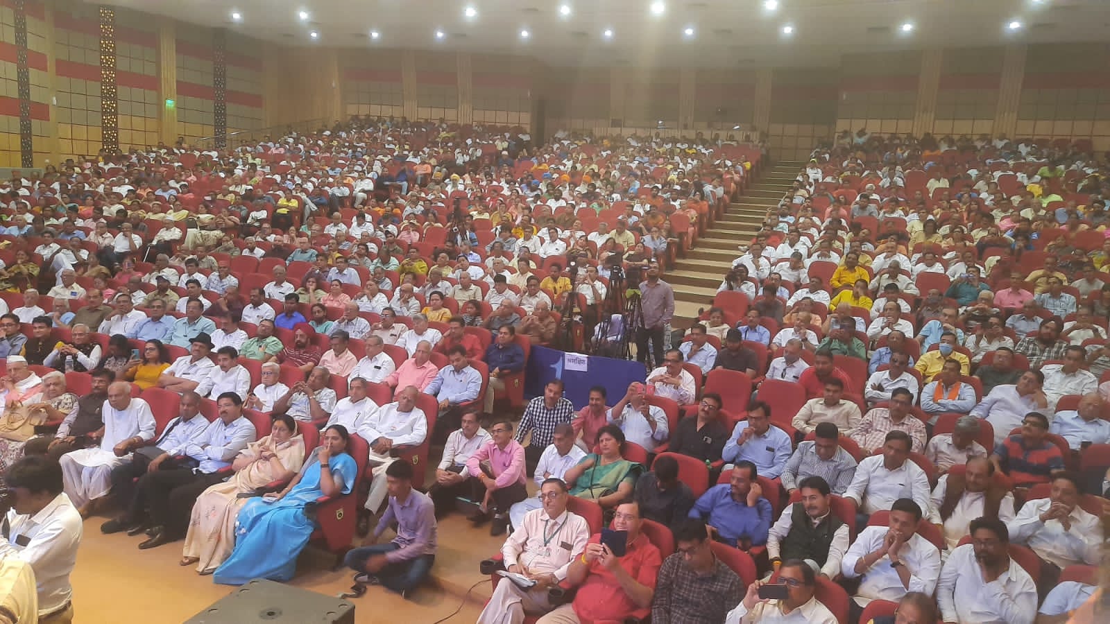 Indore : बहुत दिनों बाद शहर की संस्कृति के अनुरूप हुआ भव्य आयोजन