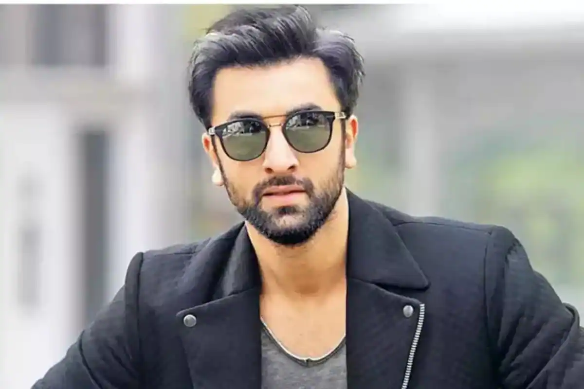 Bollywood Celebs करते है इन बातों पर विश्वास, जानकर आप भी हो जाएंगे हैरान