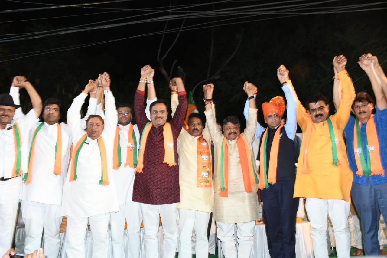 BJP महापौर प्रत्याशी पुष्यमित्र भार्गव के मुख्य चुनाव कार्यालय का हुआ उद्घाटन