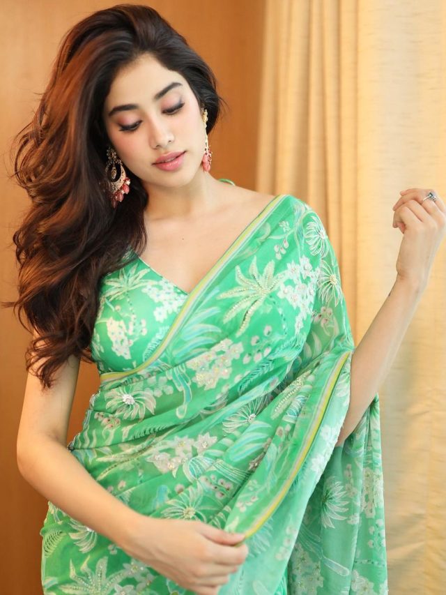 Janhvi Kapoor का शानदार लुक, पहनी 70 हजार की साड़ी