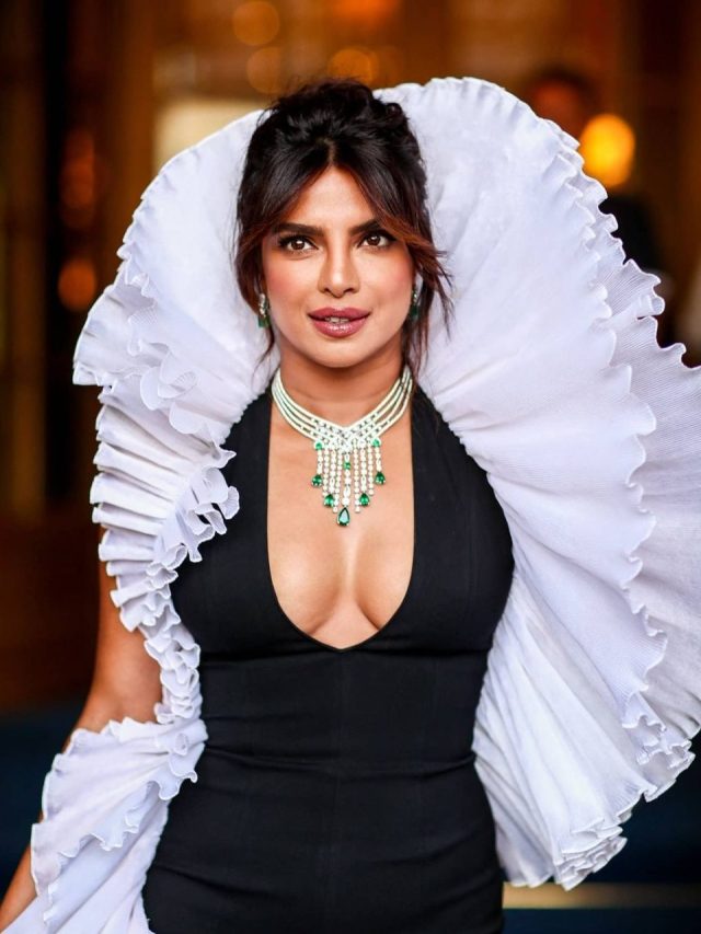 ब्रालेस लुक में Priyanka Chopra ने दिखाए  कातिलाना अंदाज़, हॉट तस्वीरें वायरल