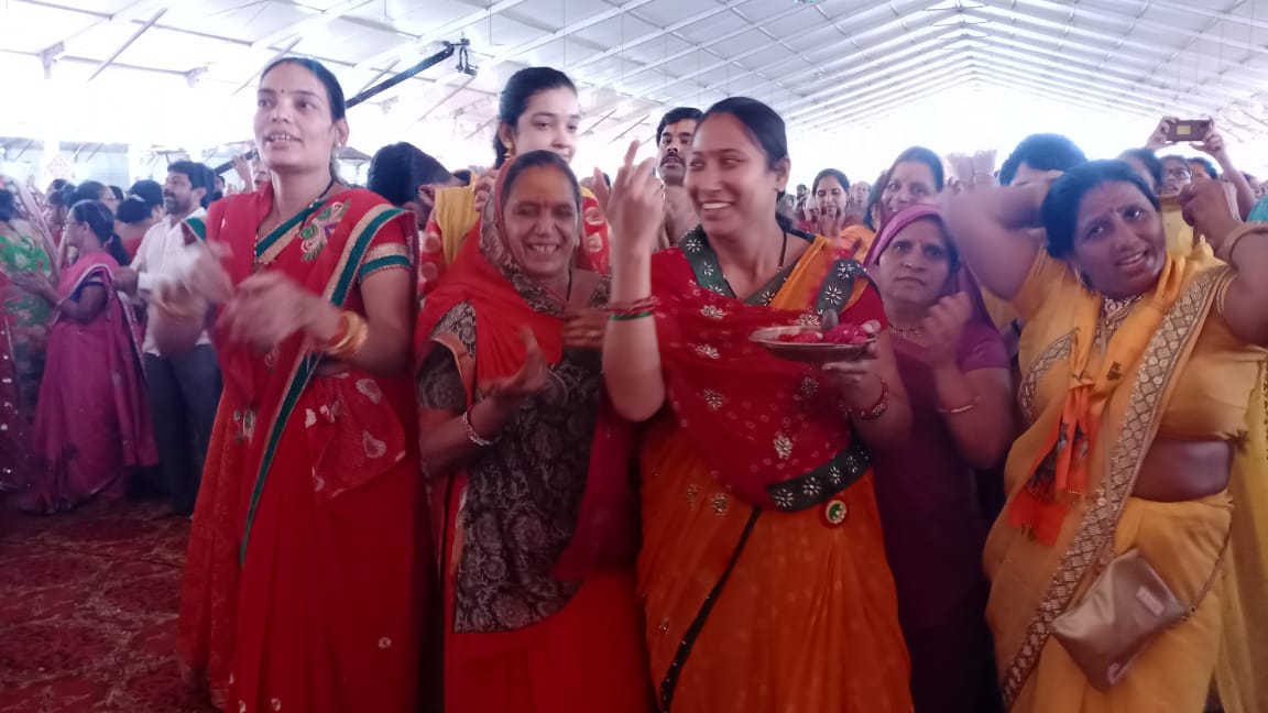 इंदौर: शिवरात्रि शिव महापुराण कथा में सातवें दिन भी उमड़ी श्रद्धालुओं की भीड़, पंं प्रदीप मिश्रा ने बताई महादेव की महिमा