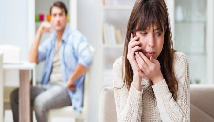 Relationship Tips: ऐसे पार्टनर होते है धोखेबाज, अगर आपके साथी की है ये आदत तो आज ही बना ले दूरी