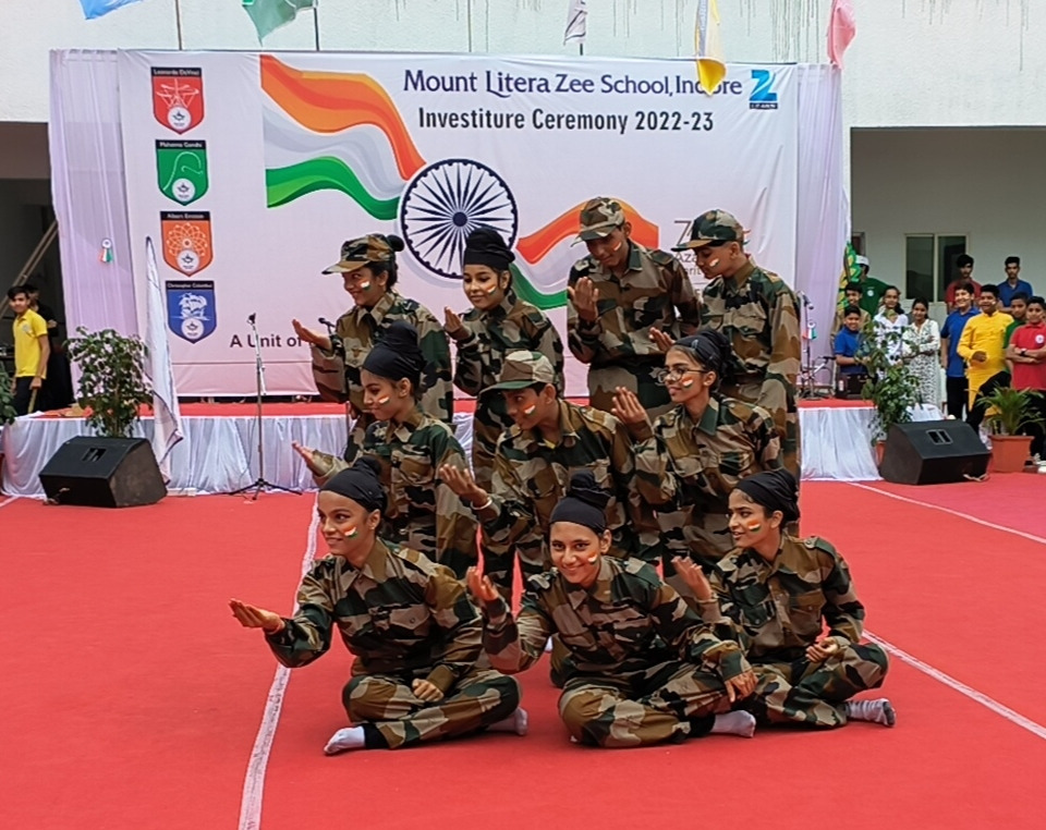 इंदौर : आजादी के अमृत महोत्सव में माउंट लिट्रा स्कूल ने मनाया स्वतंत्रता दिवस, बच्चों ने दी रंगारंग प्रस्तुति