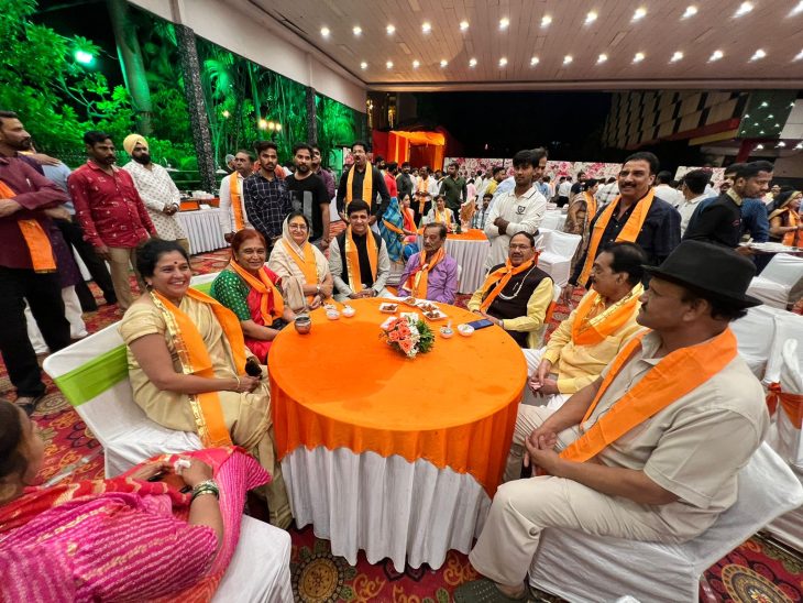 एमआईसी के गठन को लेकर नेताओं में खूब हुई खुसुर - पुसुर