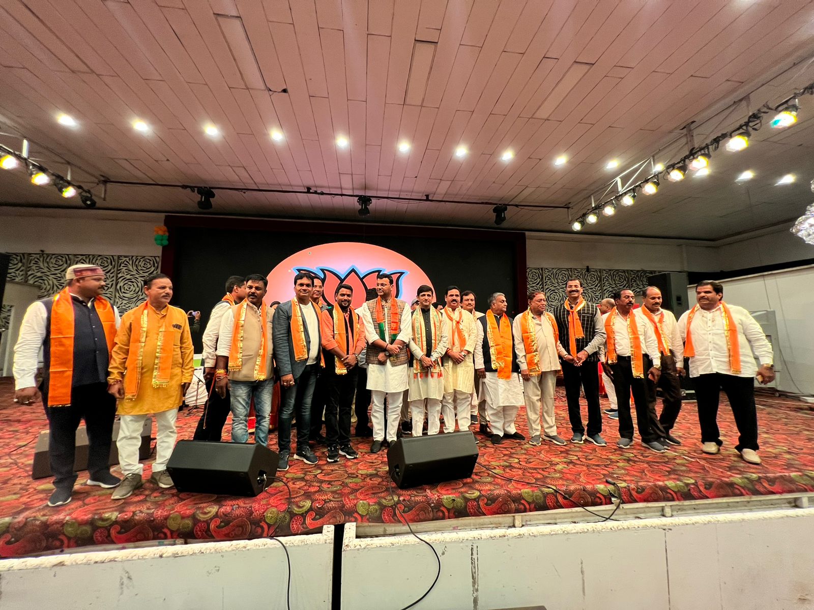 एमआईसी के गठन को लेकर नेताओं में खूब हुई खुसुर - पुसुर