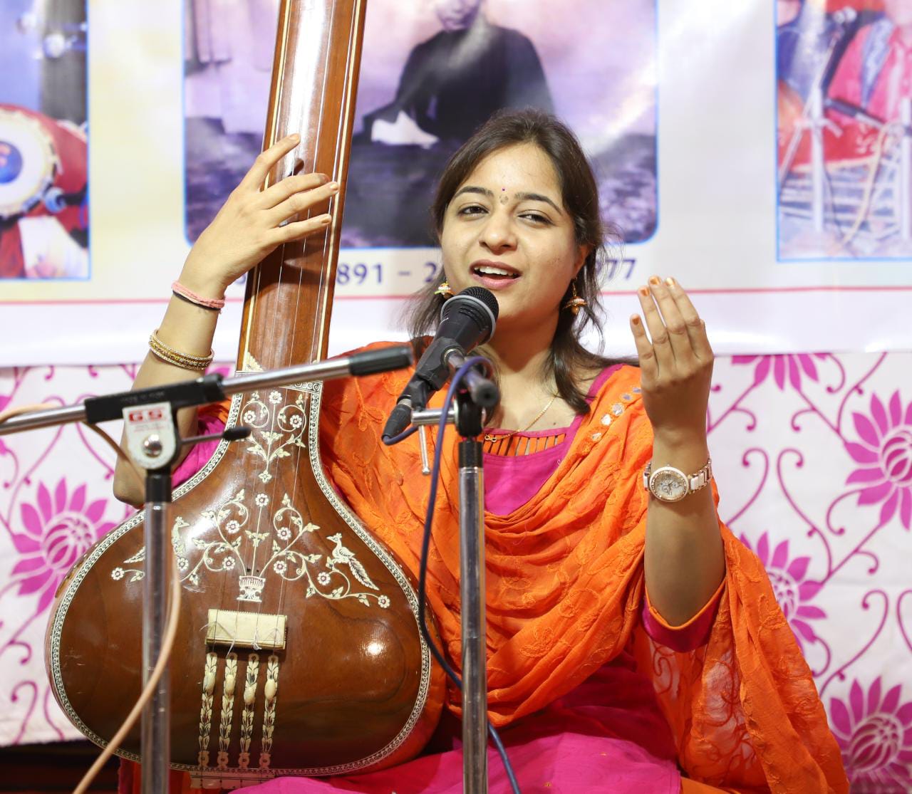 Indore: जीवन के हर रंग के साथी श्रीगणेश को समर्पित संगीत कार्यक्रम का हुआ आयोजन, कलाकारों में दिखा उत्साह