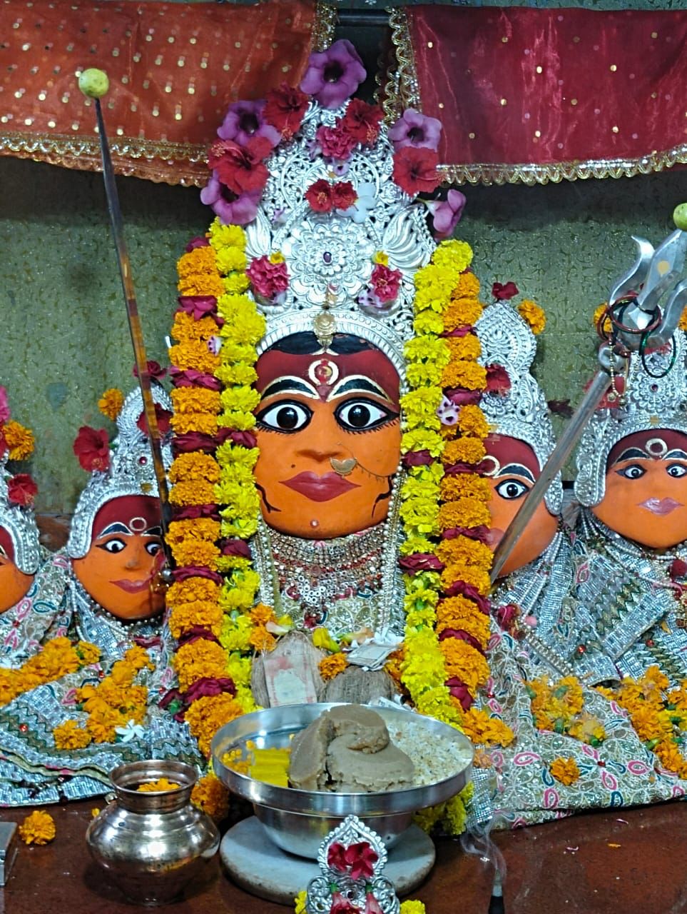 भाद्रपद शुक्ल द्वादशी Live Darshan : कीजिए देशभर के प्रमुख मंदिरों के मंगला दर्शन