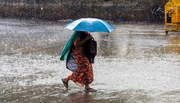 MP Weather & IMD Update : प्रदेश के इन जिलों में बारिश भिगा सकती है 'दशहरा', जानिए किन राज्यों में रहेगा घने बादलों का पेहरा