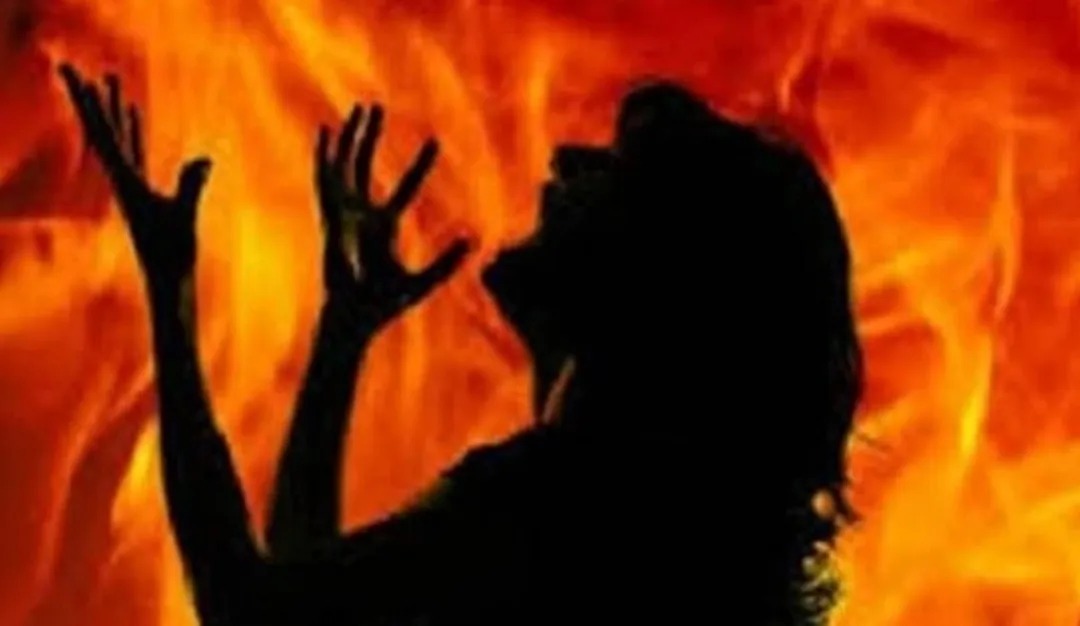 Jharkhand : फिर जलाई गई 'Dumka' की एक और बेटी, एकतरफा प्रेम में शादीशुदा युवक ने Petrol डाल के किया आग के हवाले