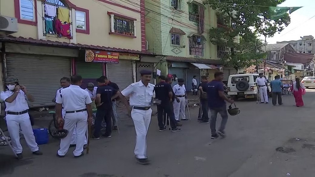 कुछ देर में होगा Mulayam Singh Yadav का अंतिम संस्कार, 'नेताजी' को श्रद्धांजलि देने पहुंचेंगे देशभर के कई बड़े राजनेता